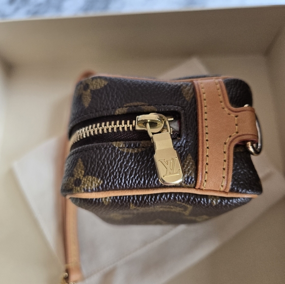 Louis Vuitton Wapity - Picture 7 of 16